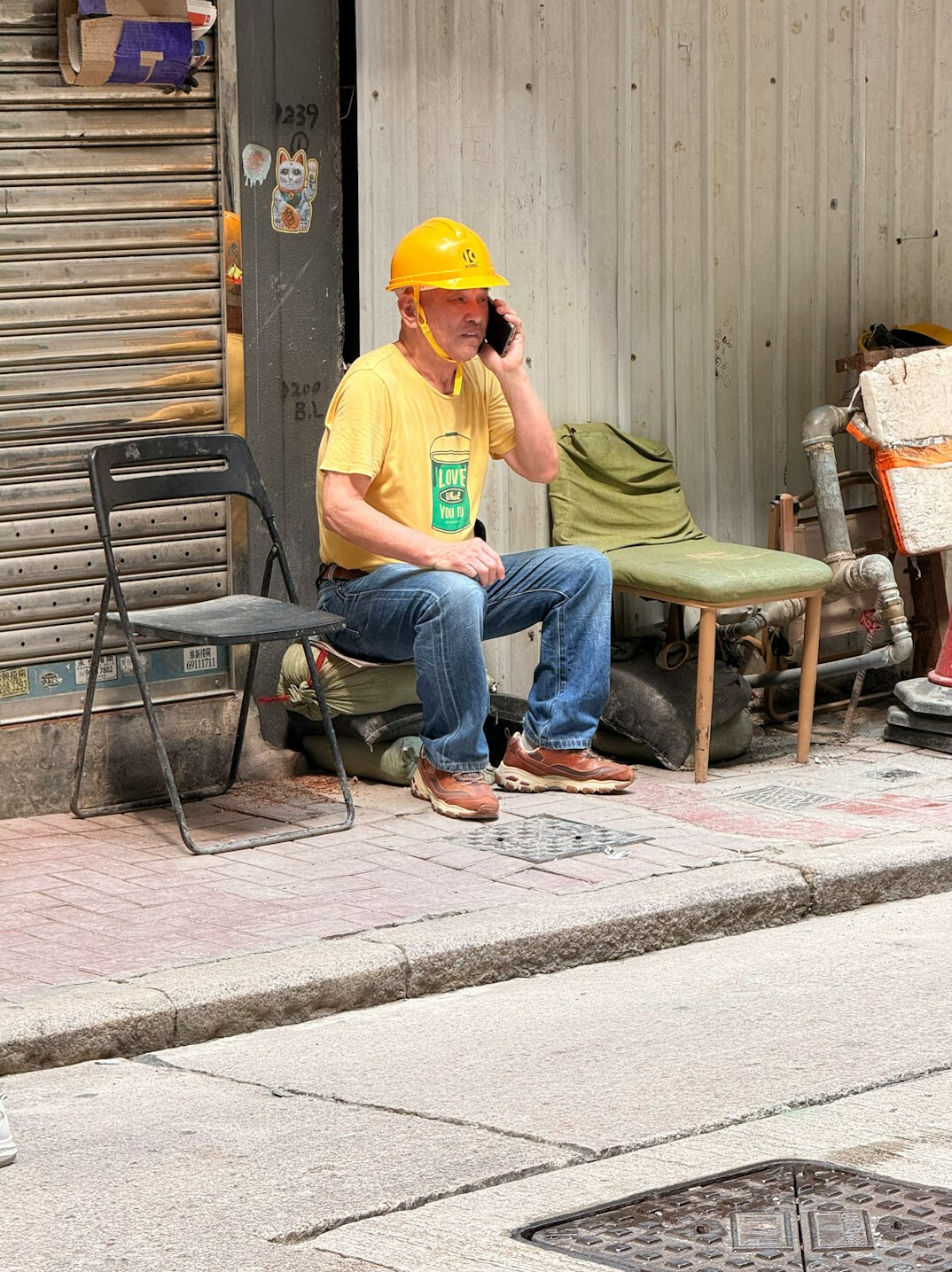 Chilean street worker taking a break